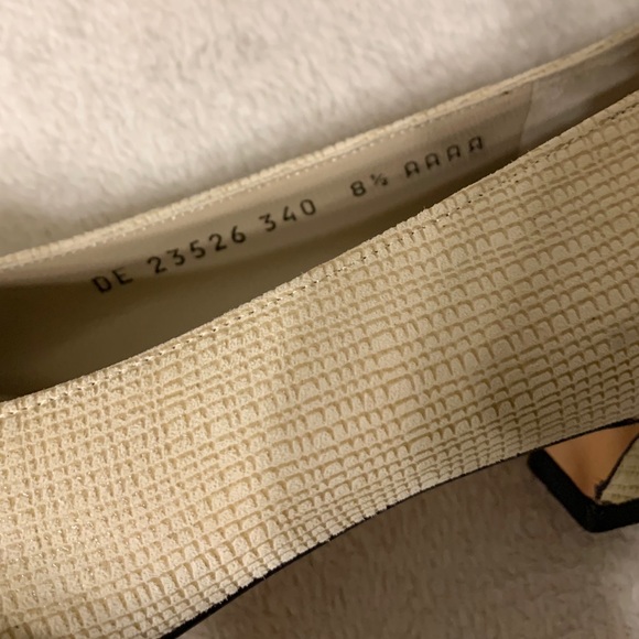SALVATORE FERRAGAMO Narrow Fit Cream Kitten Heels - Picture 2 of 10